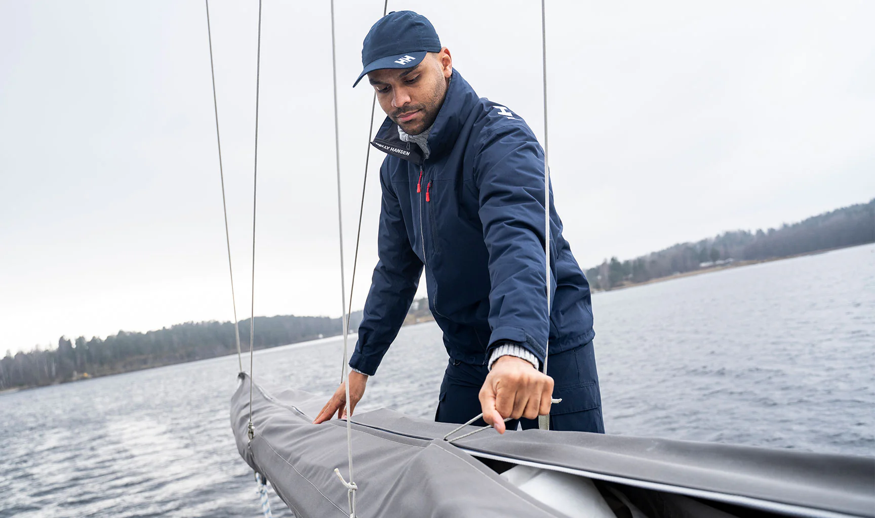 CREW HOODED PILE JACKET, Navy - Image 9